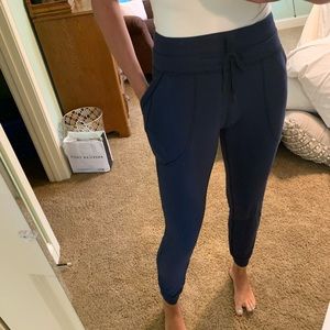 LULULEMON JOGGERS